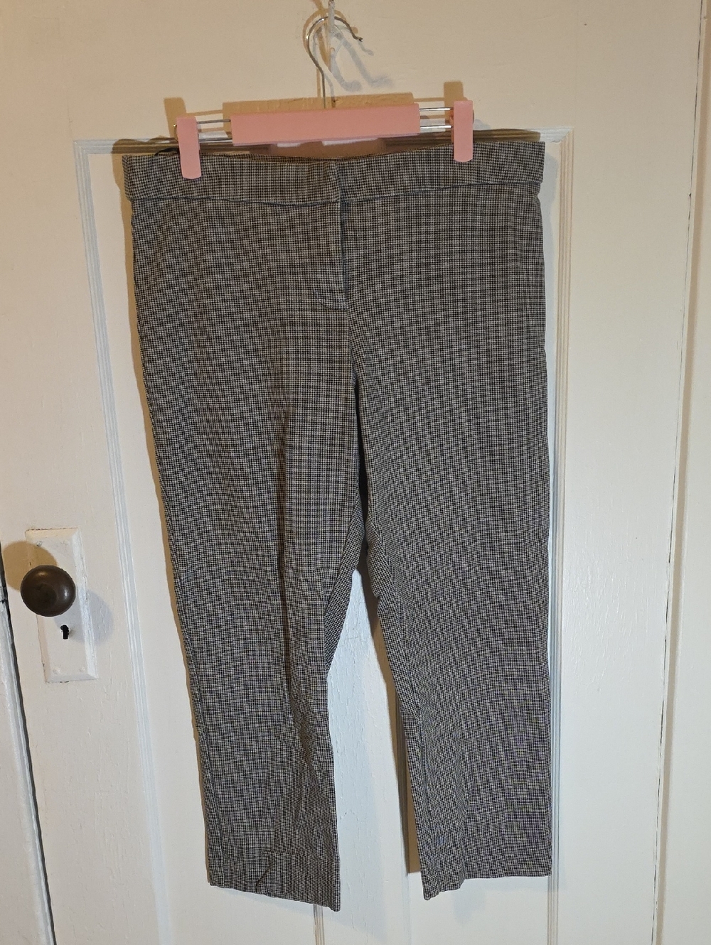 Amanda & Chelsea Black and White Houndstooth Slim Trousers